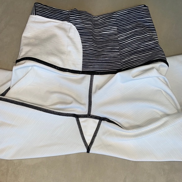 Lululemon Luxtreme Printed High Rise Leggings - Picture 6 of 6